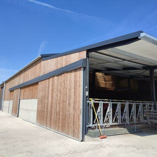 Construction hall agricole Benonchamps architecte Valérie Kaiser
